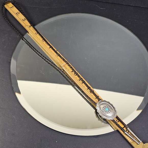 Bolo Tie With Green Stone Mens Read - Picture 6 of 9